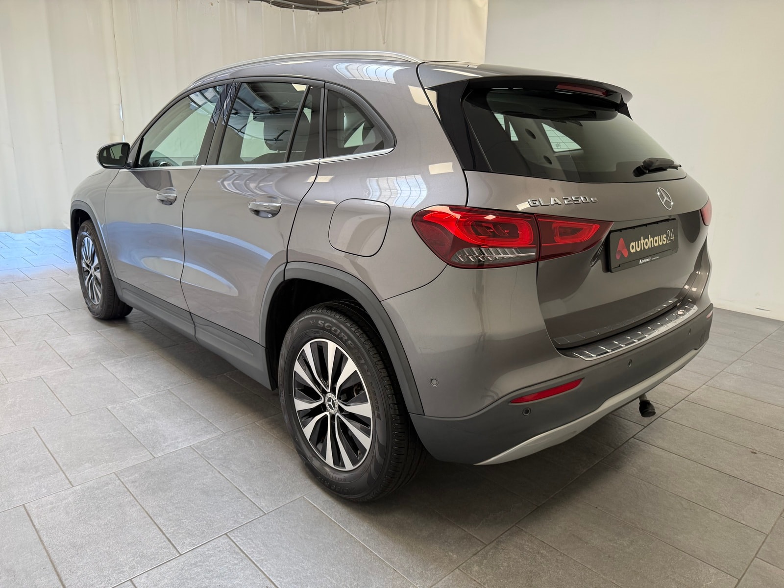 Mercedes Benz GLA-Klasse SUV GLA 250 e Style (EURO 6d) #4