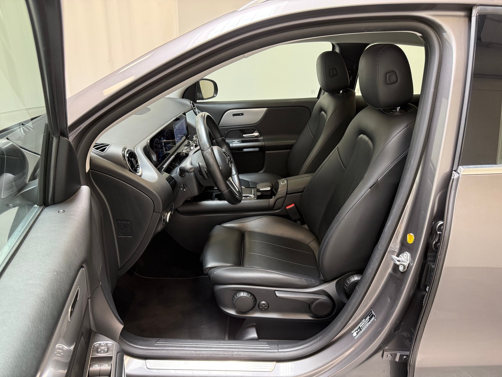 Mercedes Benz GLA-Klasse SUV GLA 250 e Style (EURO 6d) #8