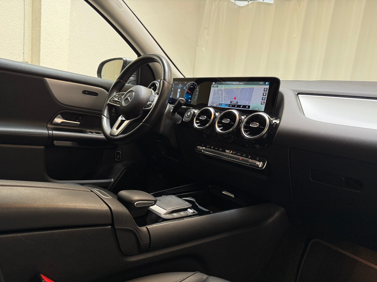Mercedes Benz GLA-Klasse SUV GLA 250 e Style (EURO 6d) #13