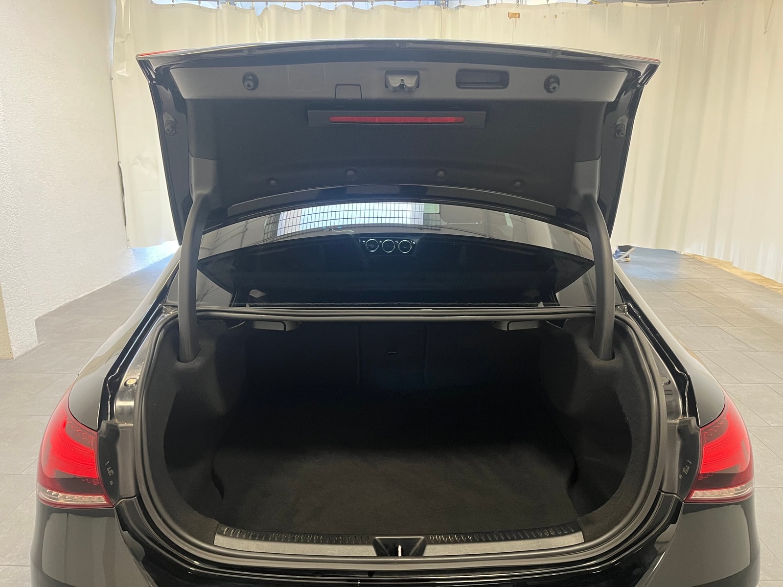 Mercedes Benz A-Klasse Limousine A 250 e Lim. AMG Line (EURO 6d) #6