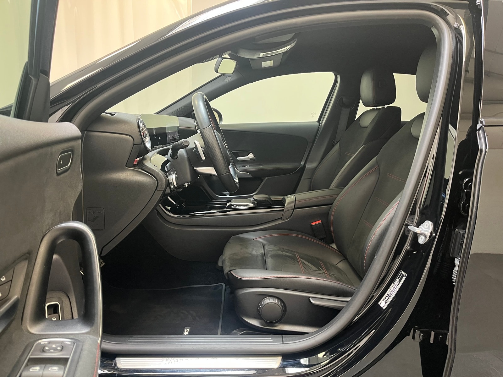 Mercedes Benz A-Klasse Limousine A 250 e Lim. AMG Line (EURO 6d) #8